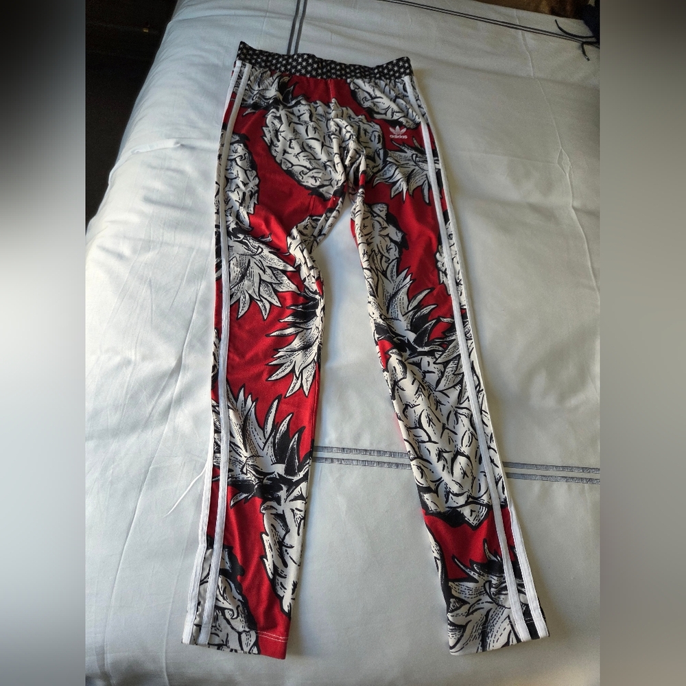 Adidas Black and White Star Print Apparel